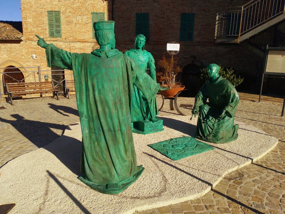 Statua del miracolo di San Francesco.